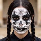 1 feuille de tatouage temporaire réaliste d'Halloween en forme de cœur de Chucky empalé et sanglant, autocollant de faux tatouage réaliste, durable et imperméable