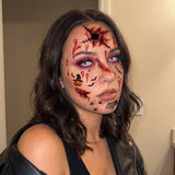 1 feuille de tatouage temporaire réaliste d'Halloween en forme de cœur de Chucky empalé et sanglant, autocollant de faux tatouage réaliste, durable et imperméable