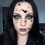 1 feuille de tatouage temporaire réaliste d'Halloween en forme de cœur de Chucky empalé et sanglant, autocollant de faux tatouage réaliste, durable et imperméable